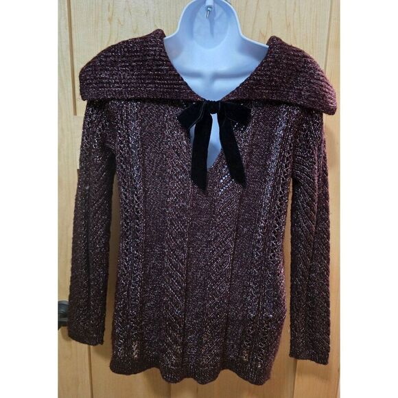 White House Black Market Small Off-Shoulder Bow Detail on back of Sweater Top - Picture 2 of 5